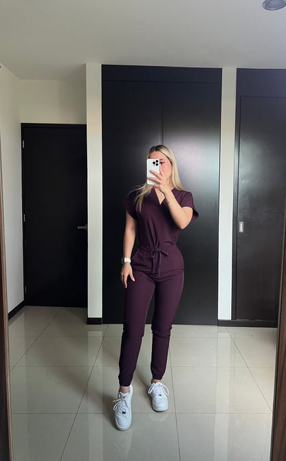 Conjunto Quirúrgico Infinity Antifluidos Wine